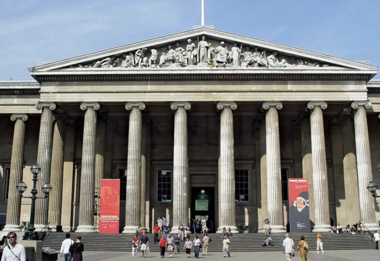 Man Stabbed Near British Museum in Early Morning Attack, Two Arrested