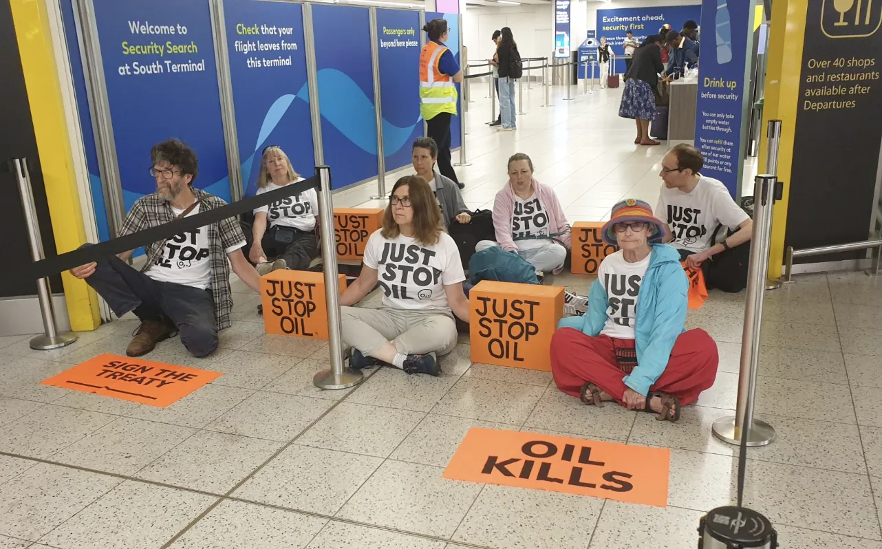 Just Stop Oil’s Gatwick Suitcase Stunt Fails as Holidaymakers Bypass Protest, Arrests Made