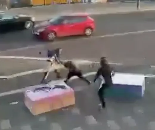Daylight Machete Fight Sparks Panic at Packed Southend-On-Sea Beach