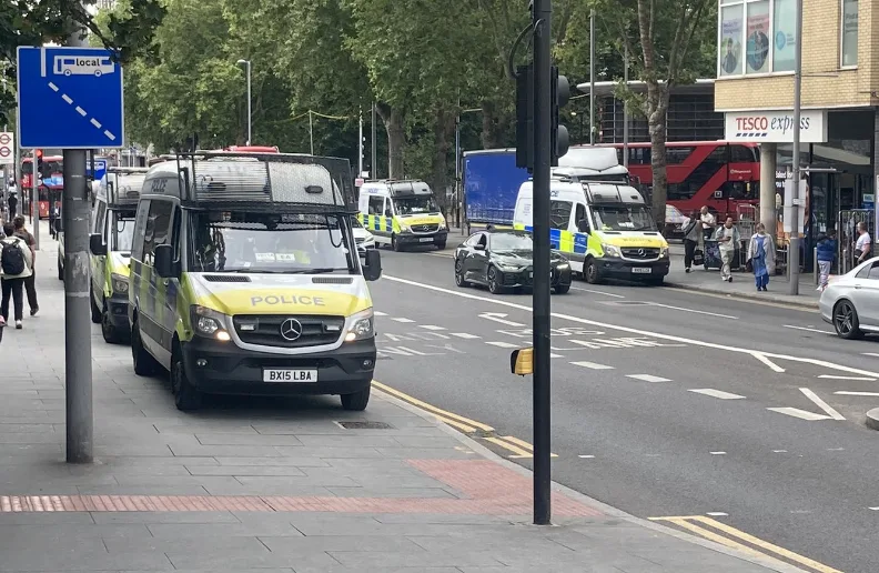 London on Edge: Police Launch Major Crackdown on Far-Right Threats with Section 60 Stops and High Patrols
