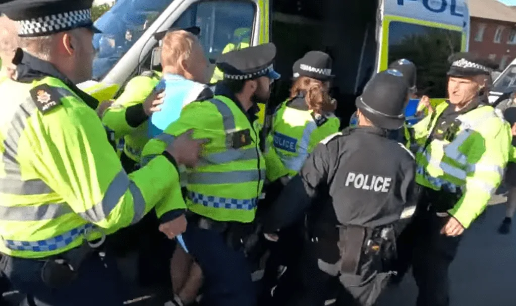 Crawley Anti-Immigration Protest Sees One Arrest and Two Given Dispersal Orders as Sussex Police Maintain Peace