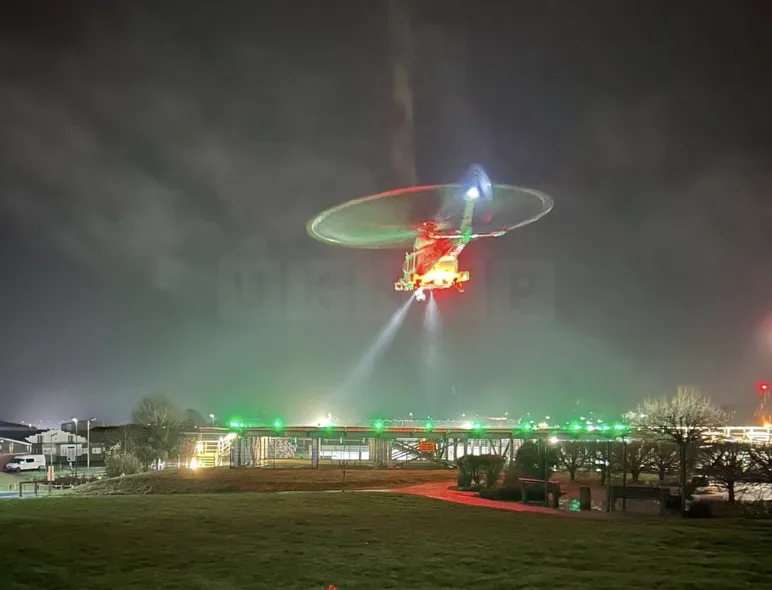 Midnight Helicopter Liftoff: Bembridge Coastguard’s Urgent Medical Rescue from Isle of Wight