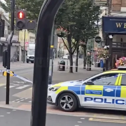 Man Stabbed Outside Leytonstone Wetherspoon – Police Launch Major Hunt
