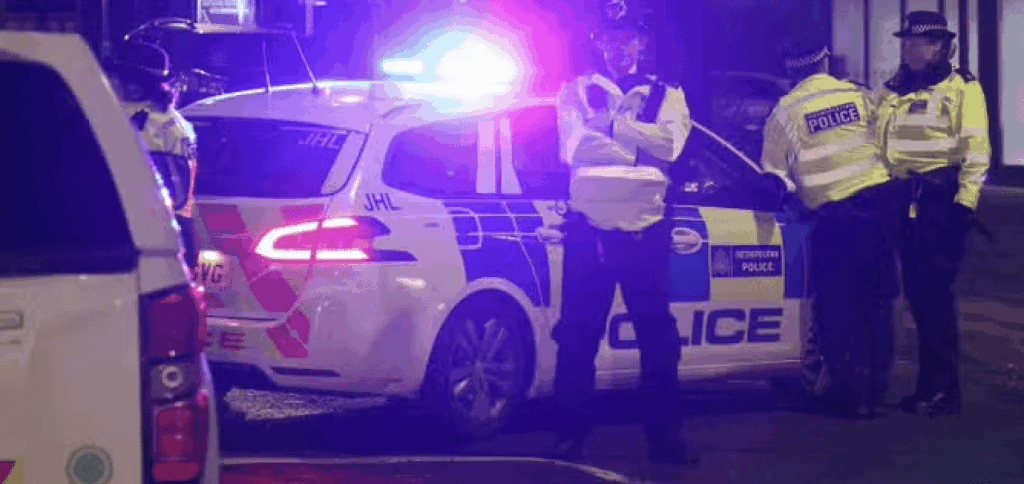 M4 SHUTDOWN: Car and Lorry Crash Closes Both Directions in Wiltshire – Major Delays and Detours