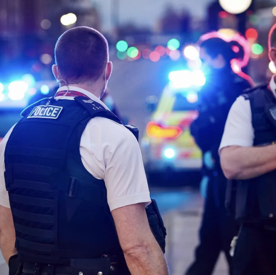 Pedestrian Seriously Injured in Hit-and-Run on Jamaica Road – Police Urge Witnesses to Come Forward