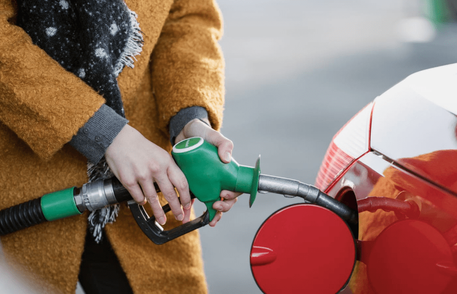 UK Petrol Prices Rise for Fourth Consecutive Month Amid Oil Market Uncertainty