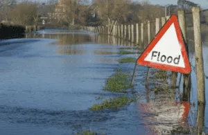 Flood Alert in Dartford: River Darent Rises, Pedestrians and Cyclists Warned to Avoid Low-Lying Areas