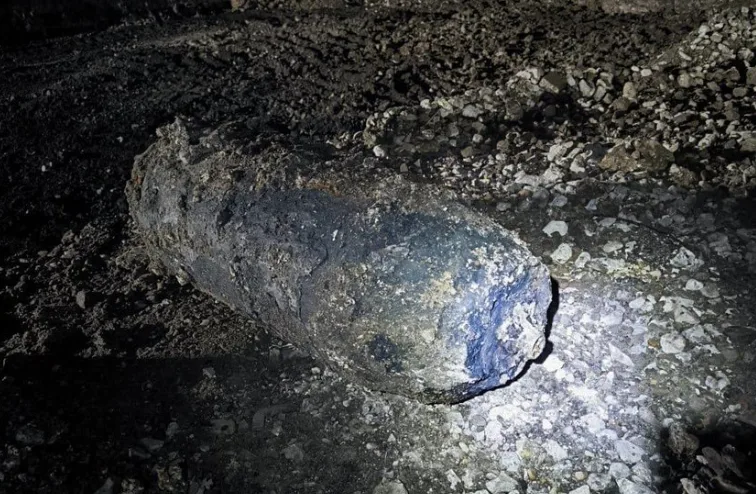 WWII Bomb Found Near Paris Halts London-Paris Eurostar Services – First Photo Released