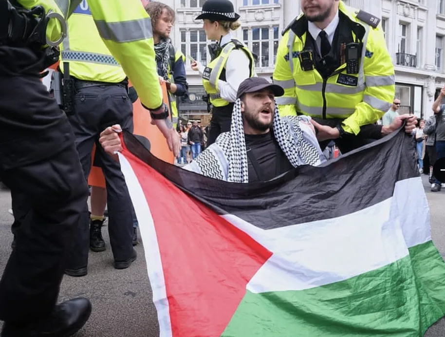 Big Ben Protester Charged After 16-Hour Standoff Waving Palestinian Flag