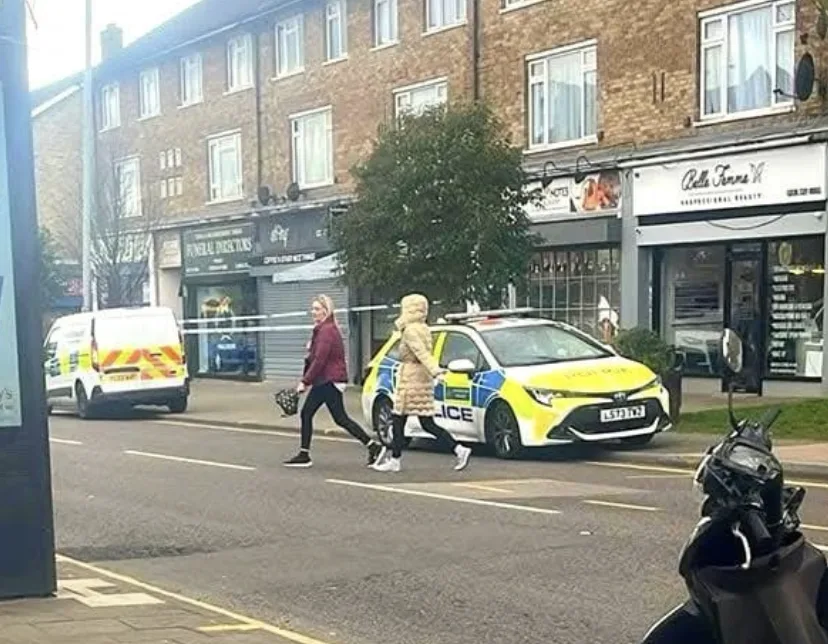 Police Lock Down Chingford Mount Solicitors Office After Mysterious Serious Incident