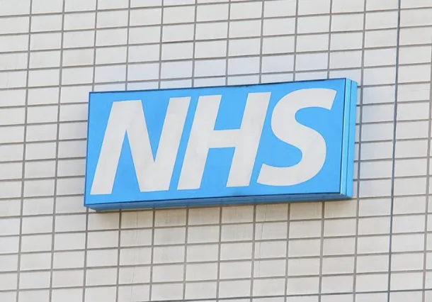 Starmer to Axe NHS England Bureaucracy, Pledge More Cash for Frontline Care