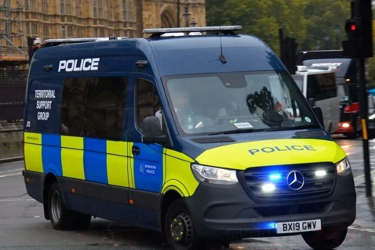 London Girds for Protest Showdown and Football Frenzy as Met Police Brace for Weekend Chaos