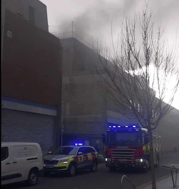 Firefighters Battle Warehouse Blaze at Poundland in Worthing