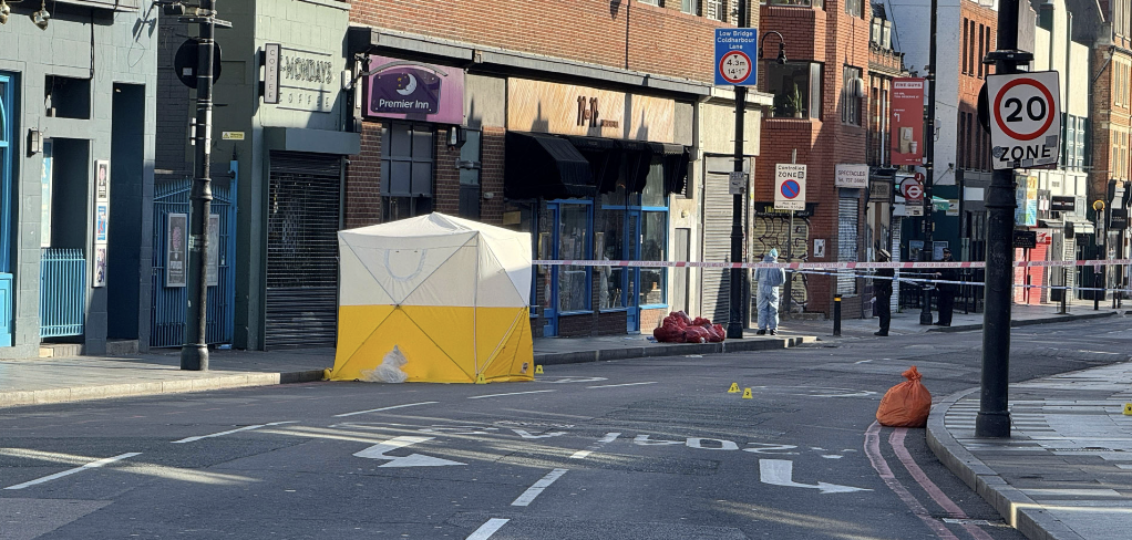 Police Launch Murder Investigation After Fatal Stabbing Outside KFC in Brixton