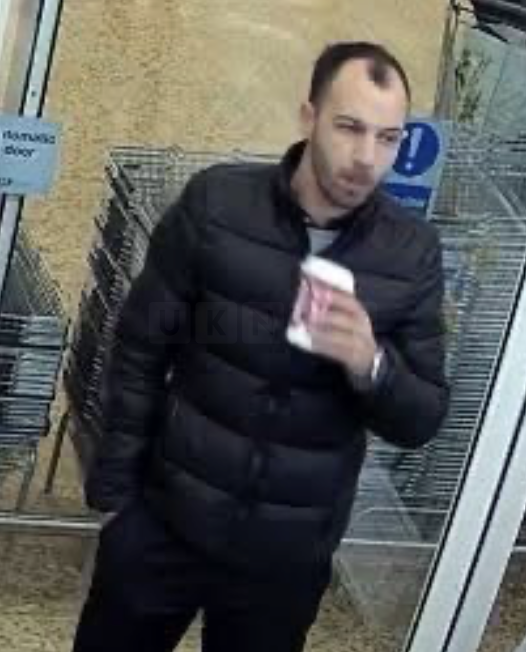 CCTV Footage Released After Wallet Snatch Outside Tesco in Cheshunt – Police Urge Public to Identify Thieves