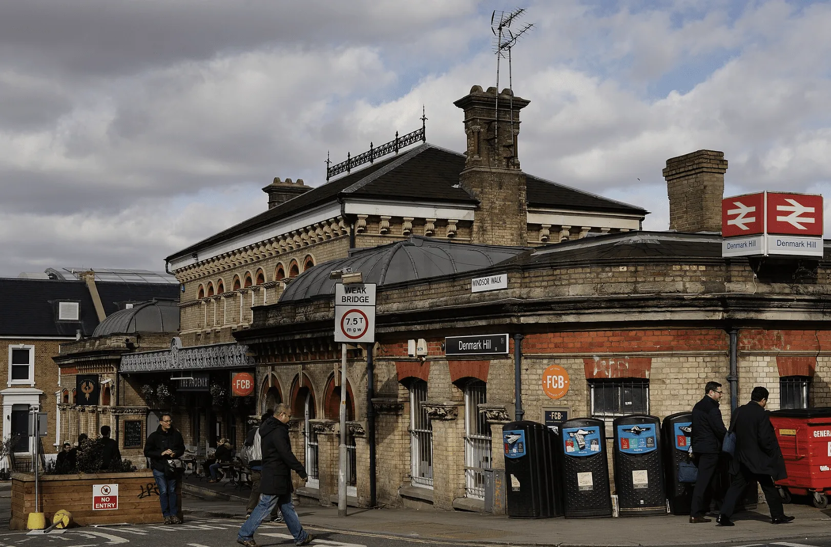 Train Chaos at Denmark Hill: Person Hit by Train Halts All Thameslink Services and Causes Massive Delays