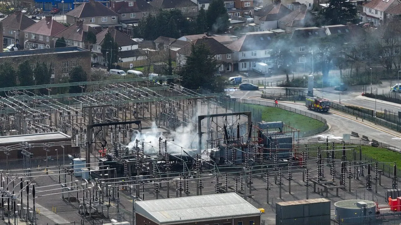 Heathrow Chaos: Counter-Terror Police Investigate Substation Blaze Amid Russian Sabotage Fears