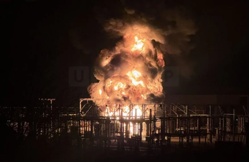 Hayes Substation Blaze Cuts Power to 67,000 Homes, Grounds 1,300 Heathrow Flights After Transformer Explosion