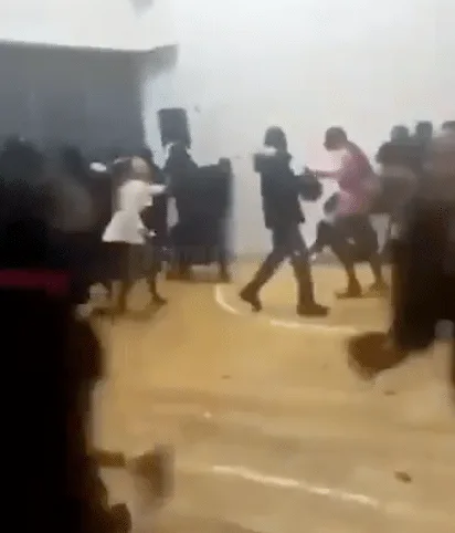 Knife-Wielding Gang Sparks Panic at Elm Park Primary School – Police Hunt Suspects