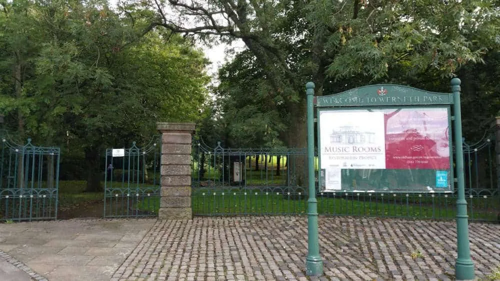 Human Placenta Dumped in Oldham Park Sparks Urgent Police Hunt for Mum and Newborn