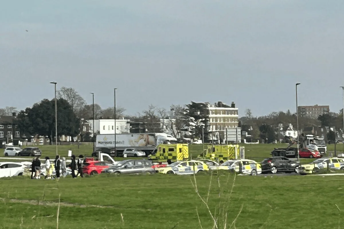 Blackheath Easter Funfair Reopens with Heavy Security After Youth Violence and Knife Arrests