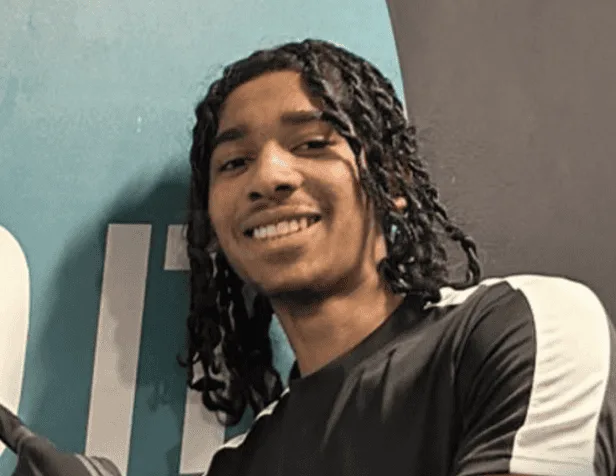 Missing Enfield Teen Deante, 17, Last Seen Wearing Black Cap and Tracksuit – Police Urge Public to Call 101