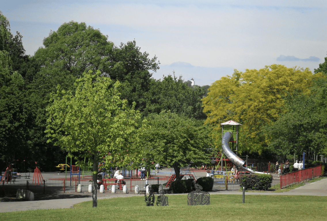 Boy Attacked and Bike Stolen in Harold Hill Park Robbery – Police Seek Witnesses