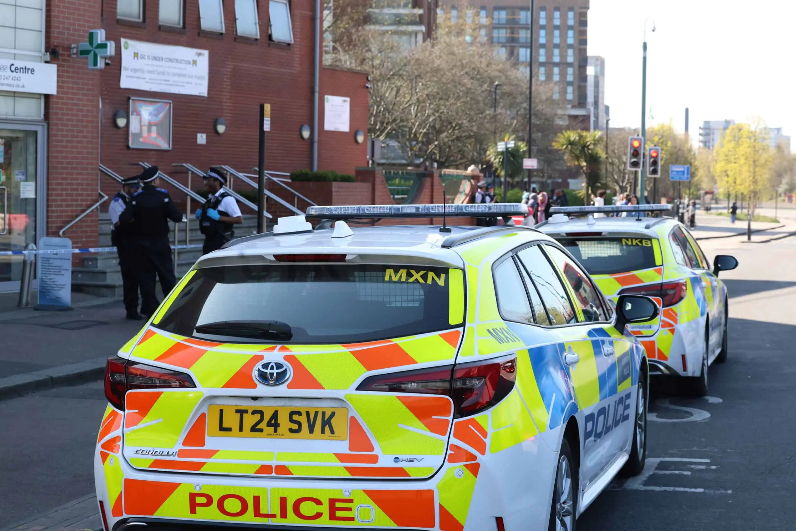 Armed Police Storm Greenwich Mosque After Stabbing During Prayer Meeting