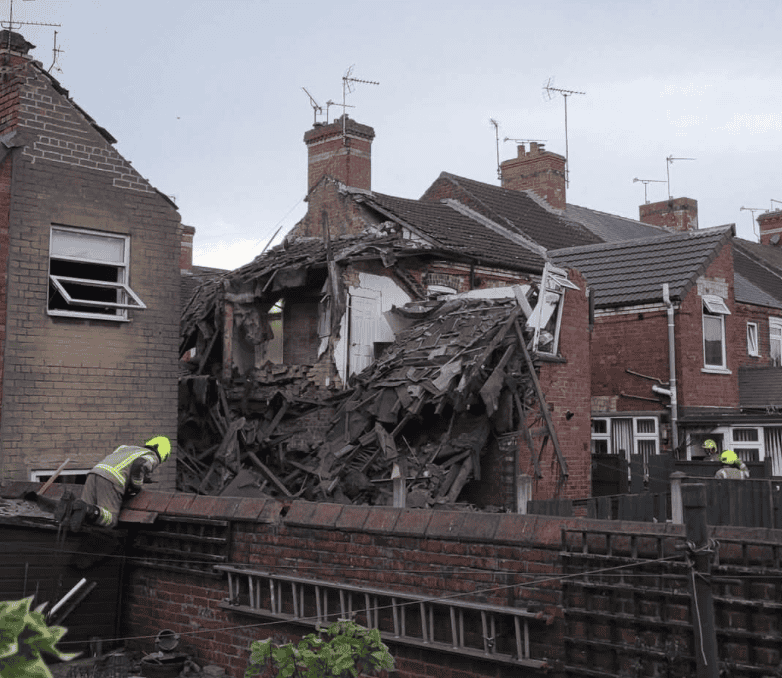 Massive Gas Explosion Levels Worksop Home, Neighbours Evacuated Amid Ongoing Emergency Response