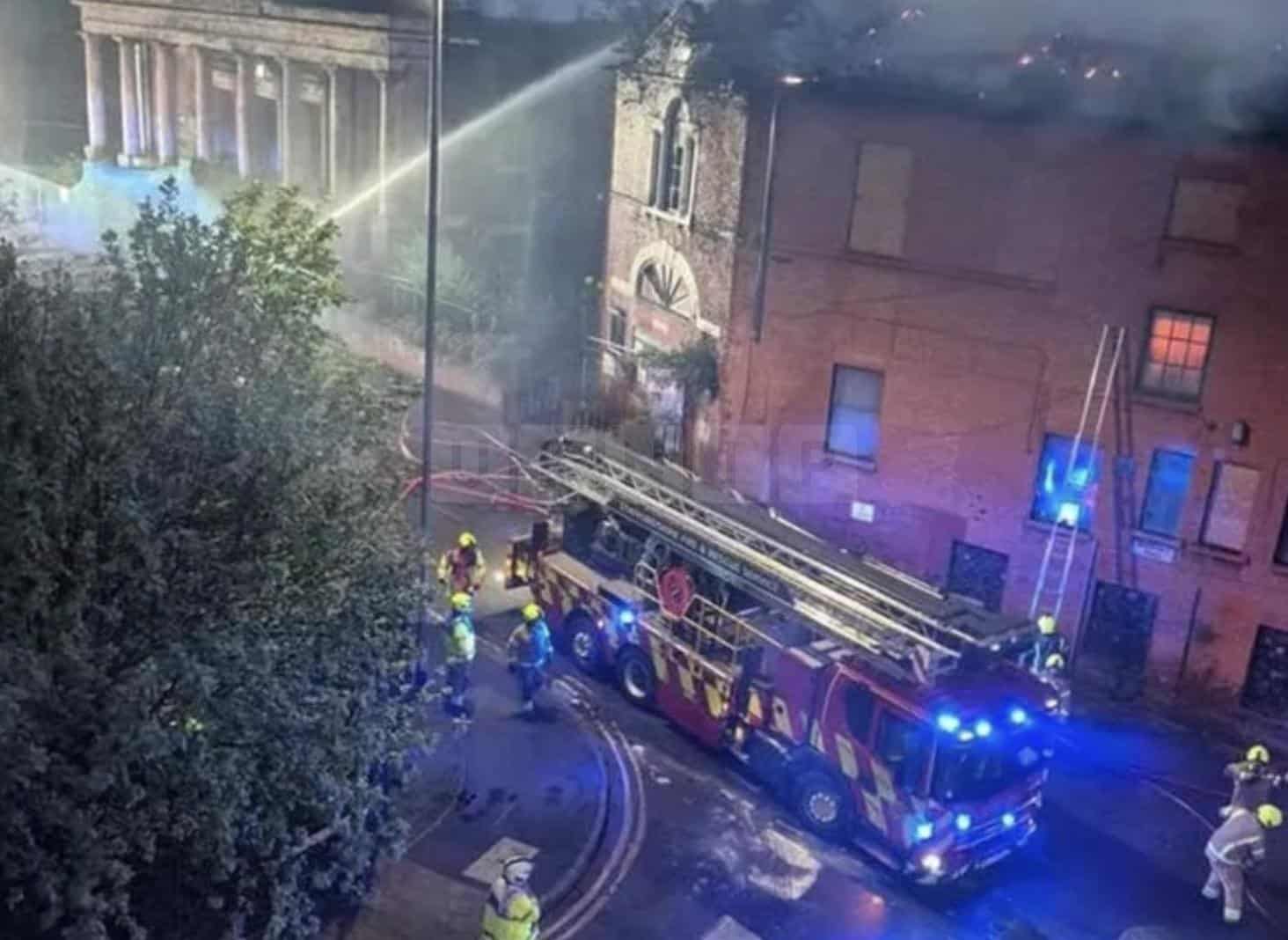 Massive Blaze Hits Old Wade Ceramics Factory in Burslem – Six Fire Engines Battle Thick Smoke, Residents Told to Avoid Area