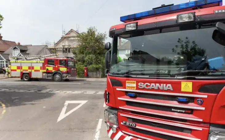Four Fire Engines Race to Tackle House Blaze in Cliftonville, Margate – No Injuries Reported