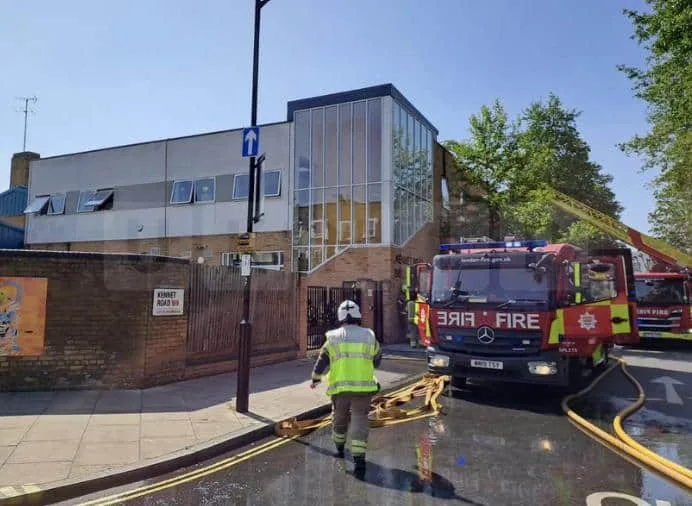 Massive Fire Engulfs Queen Elizabeth II Jubilee School in Maida Vale – Emergency Teams Search for Possible Trapped Pupils