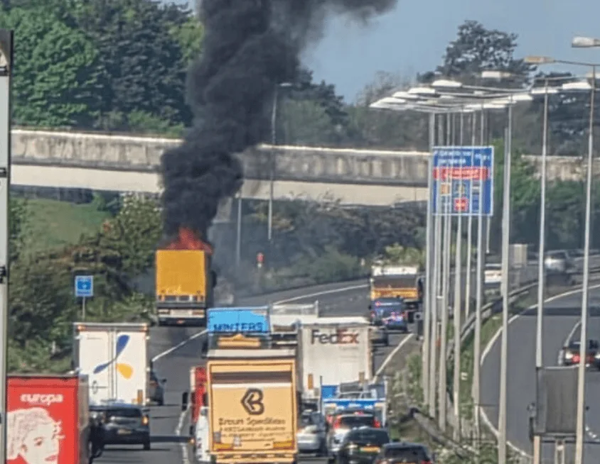 M20 Shutdown Chaos as Lorry Blaze Blocks Both Ways Between J11 and J11a – Massive Delays and Diversions