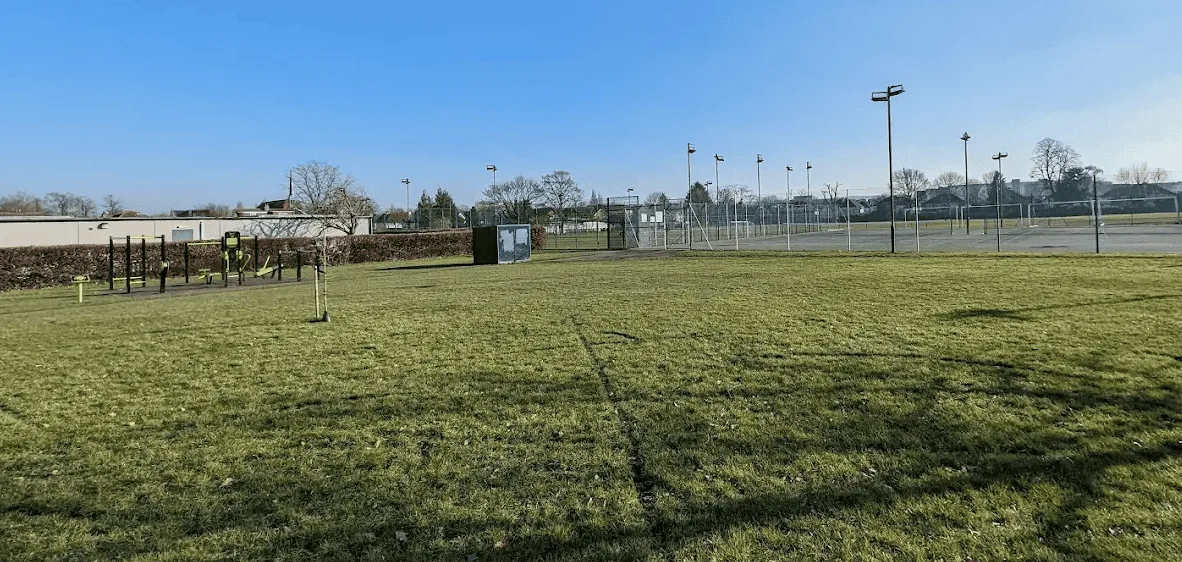Jogger Attacked at Knifepoint During Early Morning Run in Epsom – Police Urge Witnesses to Come Forward