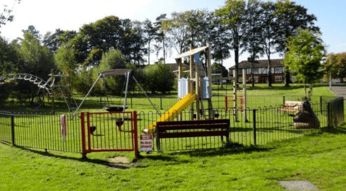 Durrington Horror: Man Arrested for Indecent Exposure Near Children’s Playground – Police Seek Witnesses