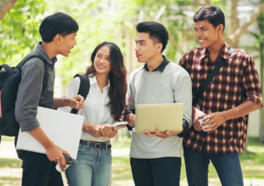 Crack Uni Life: Top Tips to Smash Studies, Save Cash & Stand Out at College!