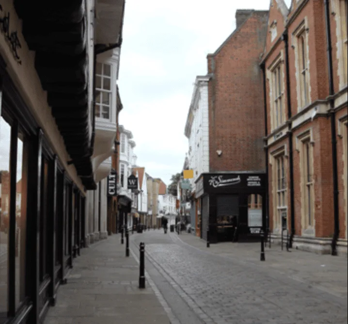 Burglars Swipe Stock in Late-Night Canterbury Shop Raid – Police Urge Witnesses to Speak Up