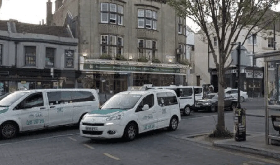Brighton Taxi Chaos: Drivers Flout Rules at Station Front as Council Enforcement Fails