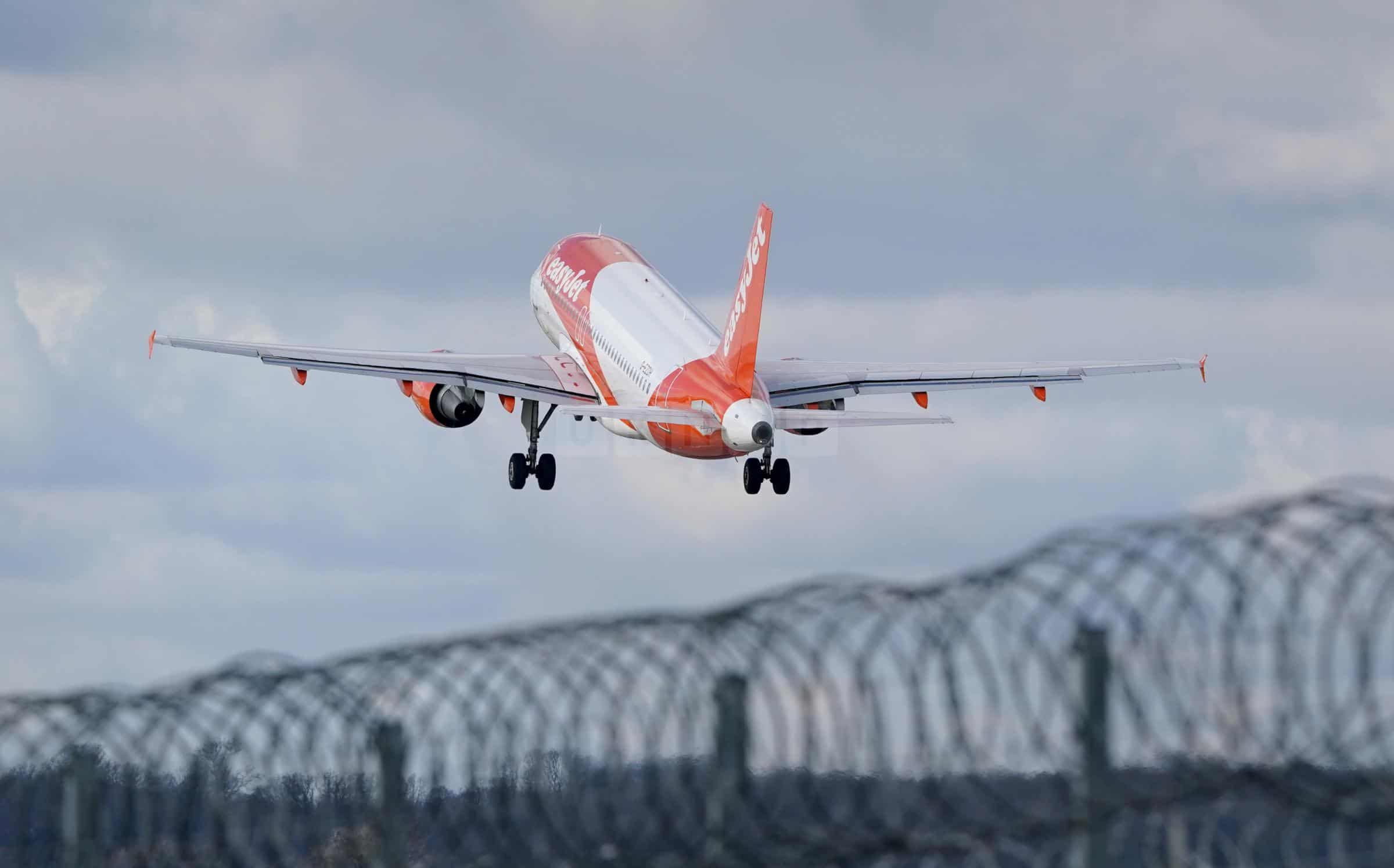 Gatwick Airport Strike Begins as Refuellers Walk Out Over Pay Dispute