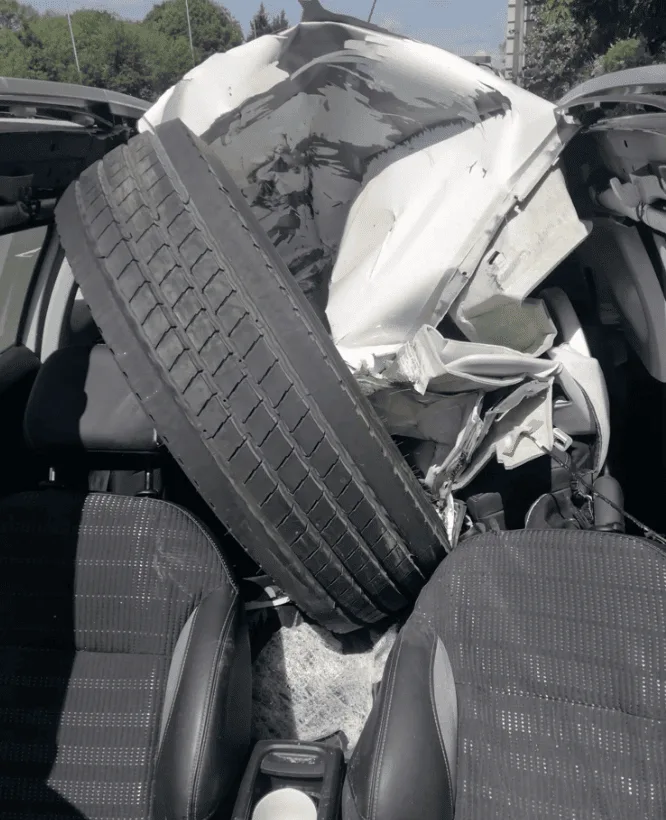 M6 Horror: Detached HGV Wheel Smashes Into Car – Dad’s Miracle Escape with Minor Injuries