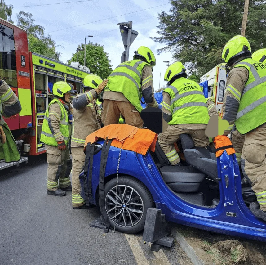 Driver Trapped and Freed After Crofton Road Crash in Orpington – Firefighters Rescue with Specialist Gear