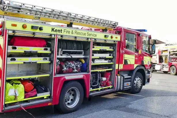 Three Fire Engines Battle Garage Blaze in Maidstone – No Injuries as Kent Fire Service Investigates Cause