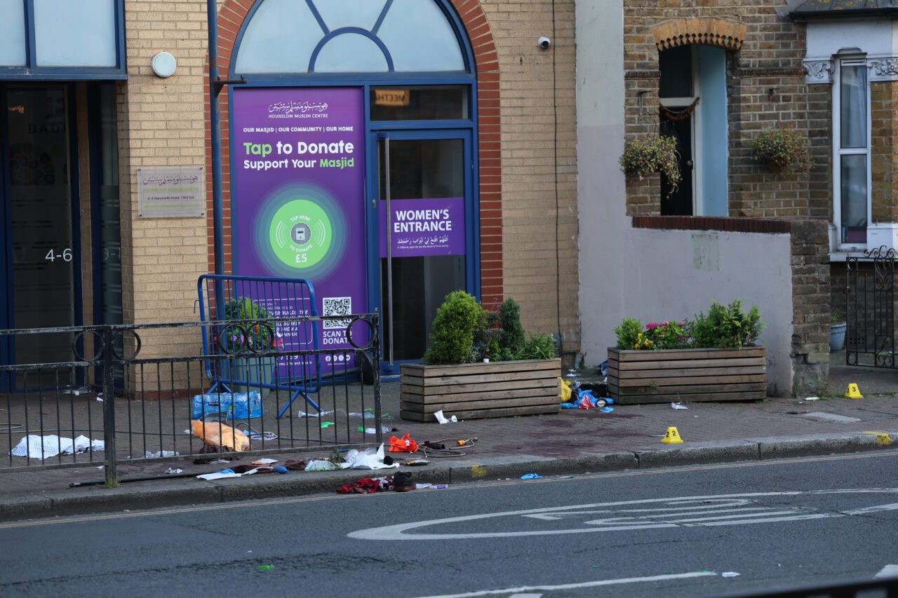 Daylight Stabbing Shocks Hounslow: Two Men Arrested After Fatal Attack Near Muslim Centre