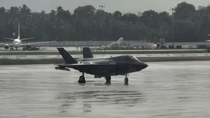 Stranded British F-35B Grounded in India Over 10 Days as UK Towing Gear Flies In