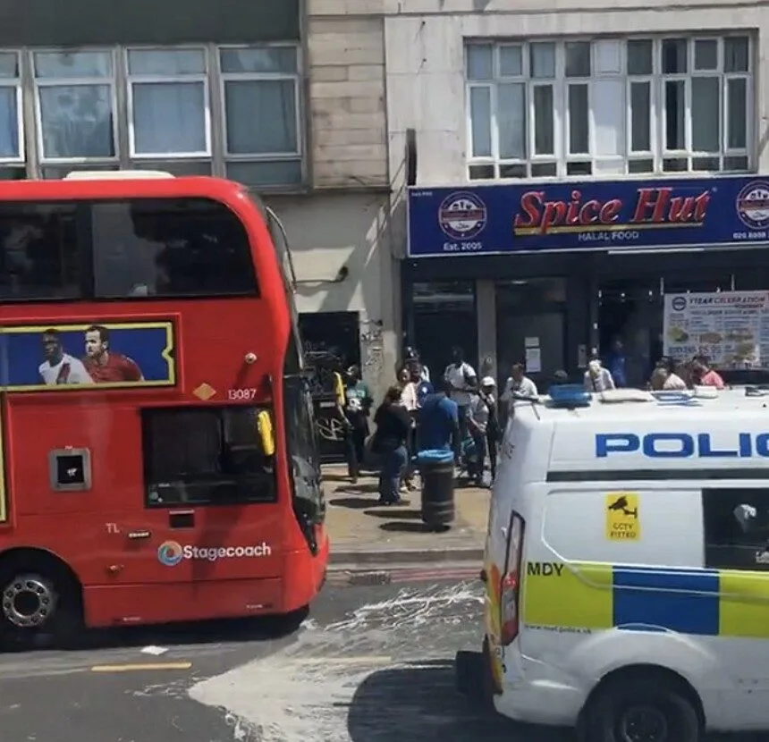 Double Stabbing on 54 Bus in Catford Leaves Two Men Stable – Police Hunt Suspect