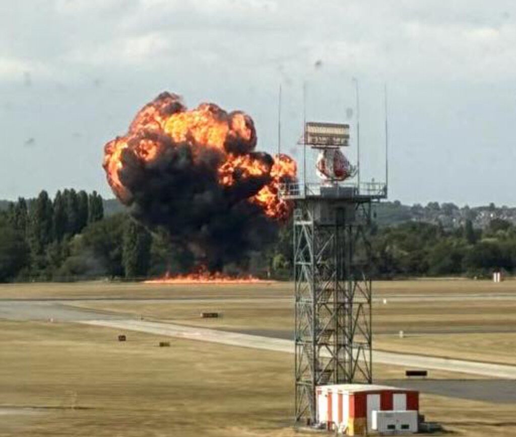 Zeusch Aviation Aircraft Crashes at Southend Airport in Fireball – Emergency Services Respond