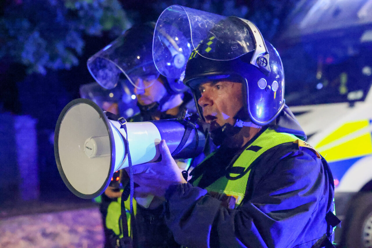 Six Arrested Following Fresh Clashes at Epping Migrant Hotel Protest