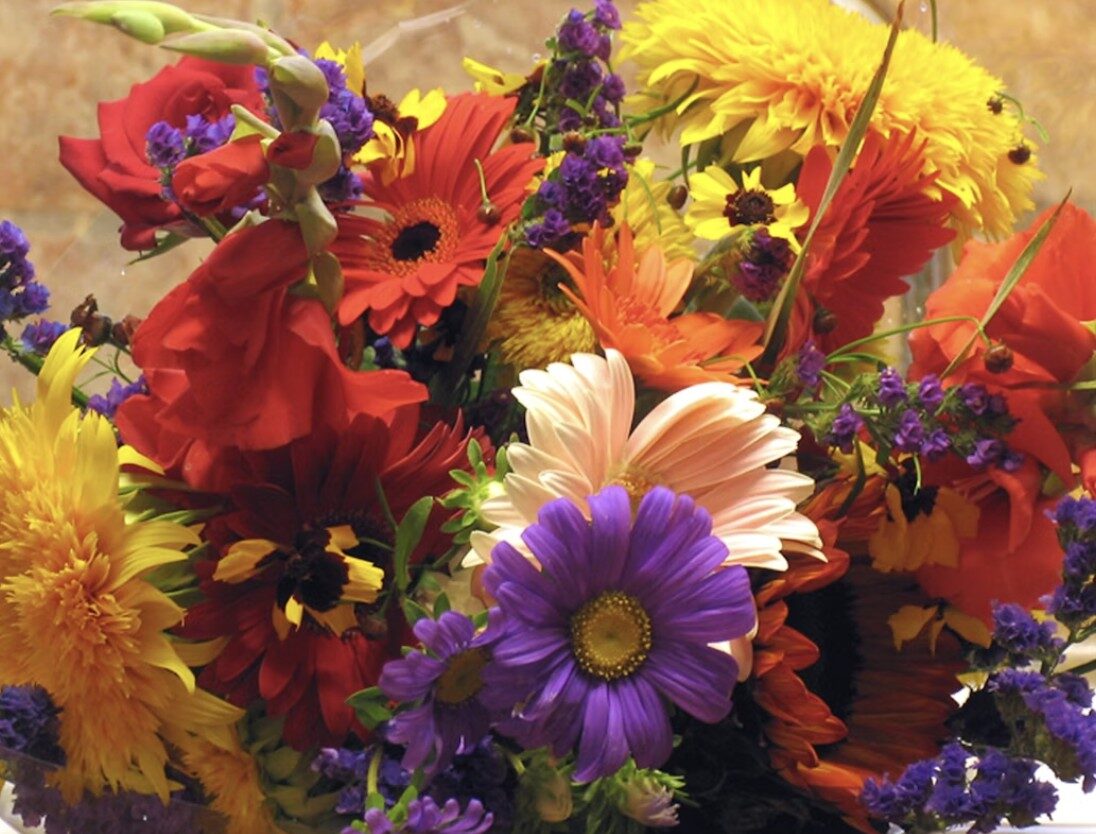 Send Flowers to USA from UK: Spread Joy Across the Miles