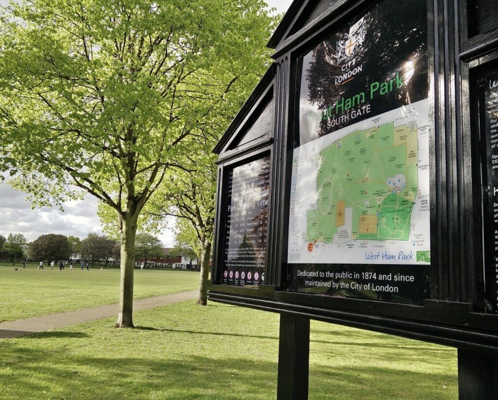 Man Rushed to Hospital After Stabbing in West Ham Park, Newham