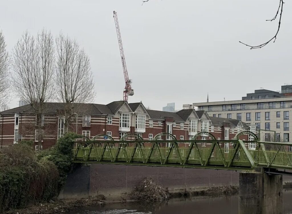 Girl, 4, Mauled by XL Bully on River Footpath as Police Launch Urgent Appeal